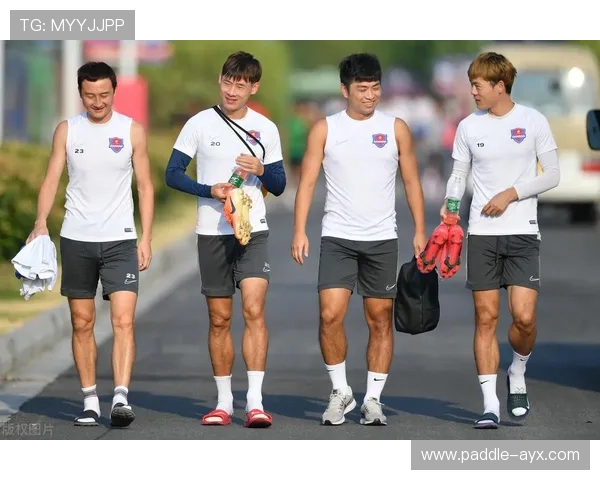 重庆足球明星崛起之路:从青训到职业赛场的奋斗与荣耀